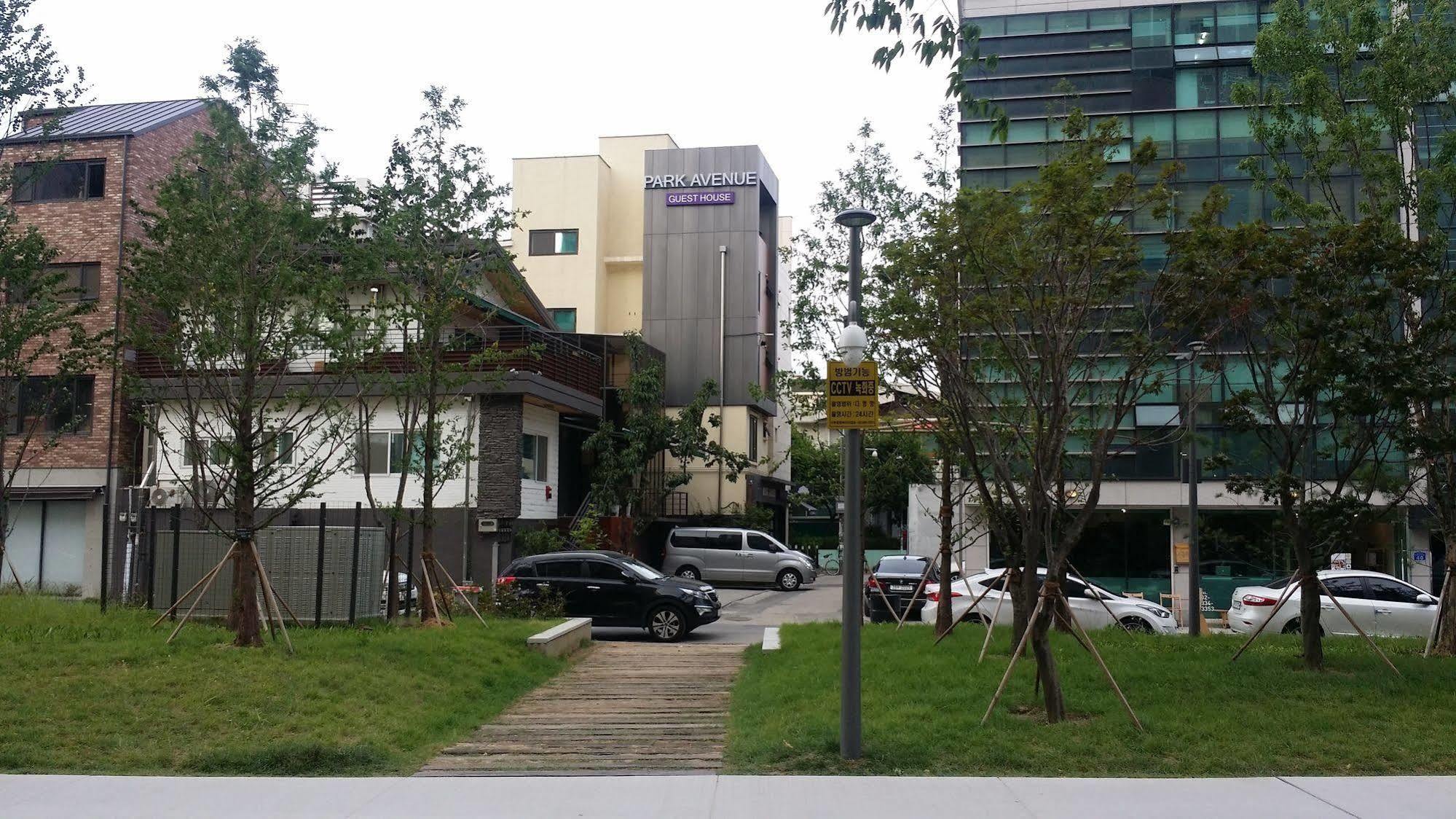 Park Avenue Vandrarhem Seoul Exteriör bild